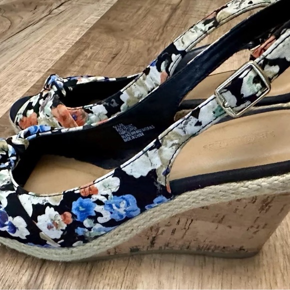 Seychelles Floral Front Knot Peep Toe Cork Wedges Size 9.5M - Picture 2 of 6